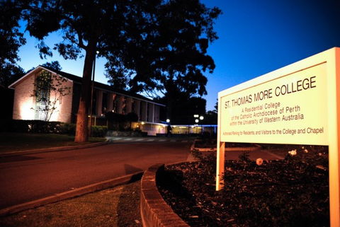 St Thomas More College - Education NSW 3