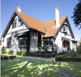 Mentone Grammar School - Education NSW 1