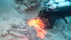 Ancient shipwreck gives up dazzling treasures after more than 1,300 years underwater Education NSW