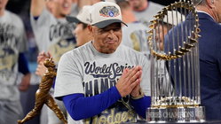 Dave Roberts calls criticism of Dodgers' spending 'lazy,' says rivals should 'look in the mirror' Education NSW